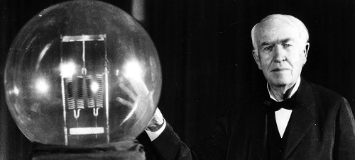 Thomas edison with store light bulb